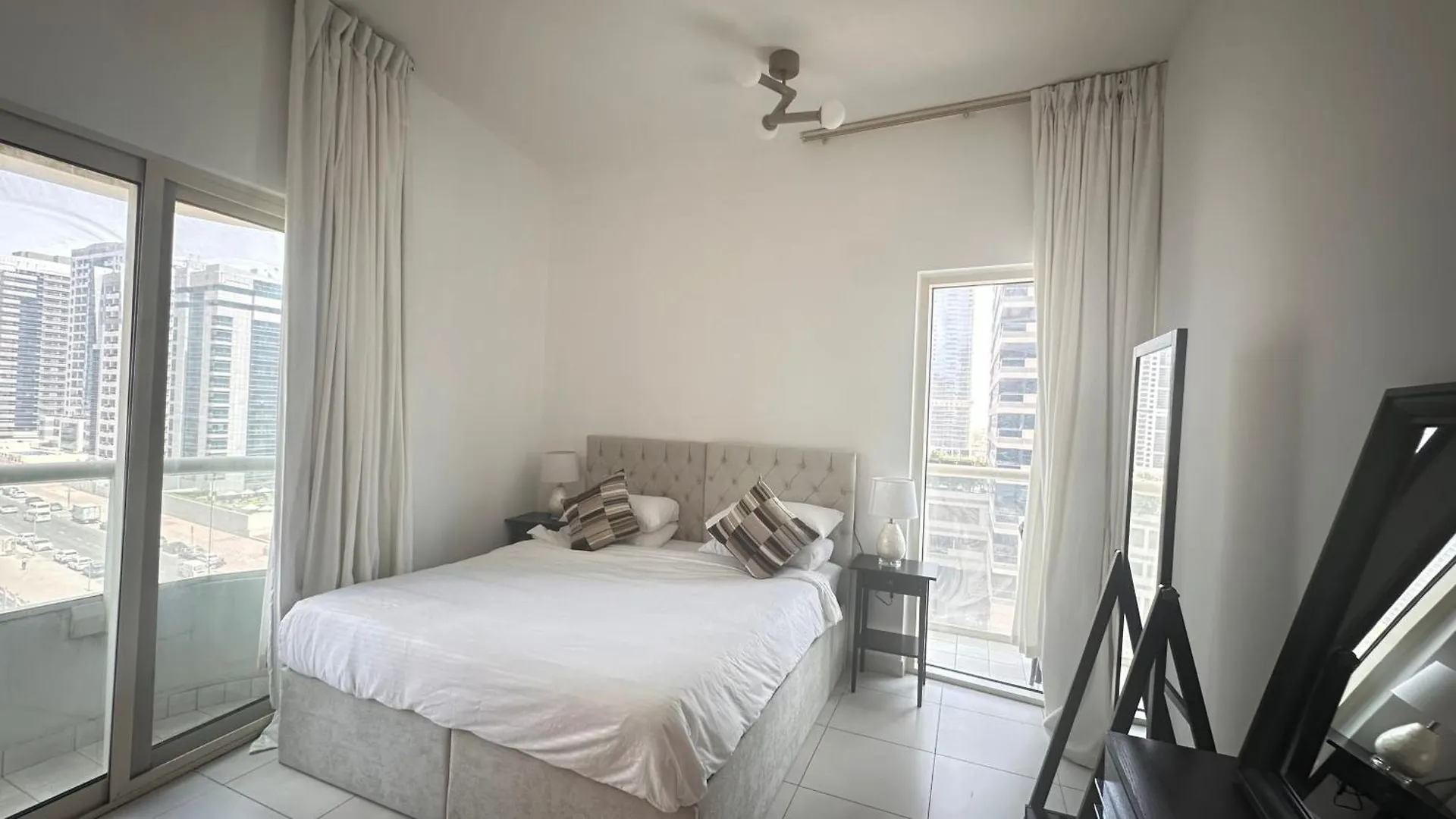Spacious Modern 2 Bedroom Apartment Marina View 5 Min From Tram Dubai