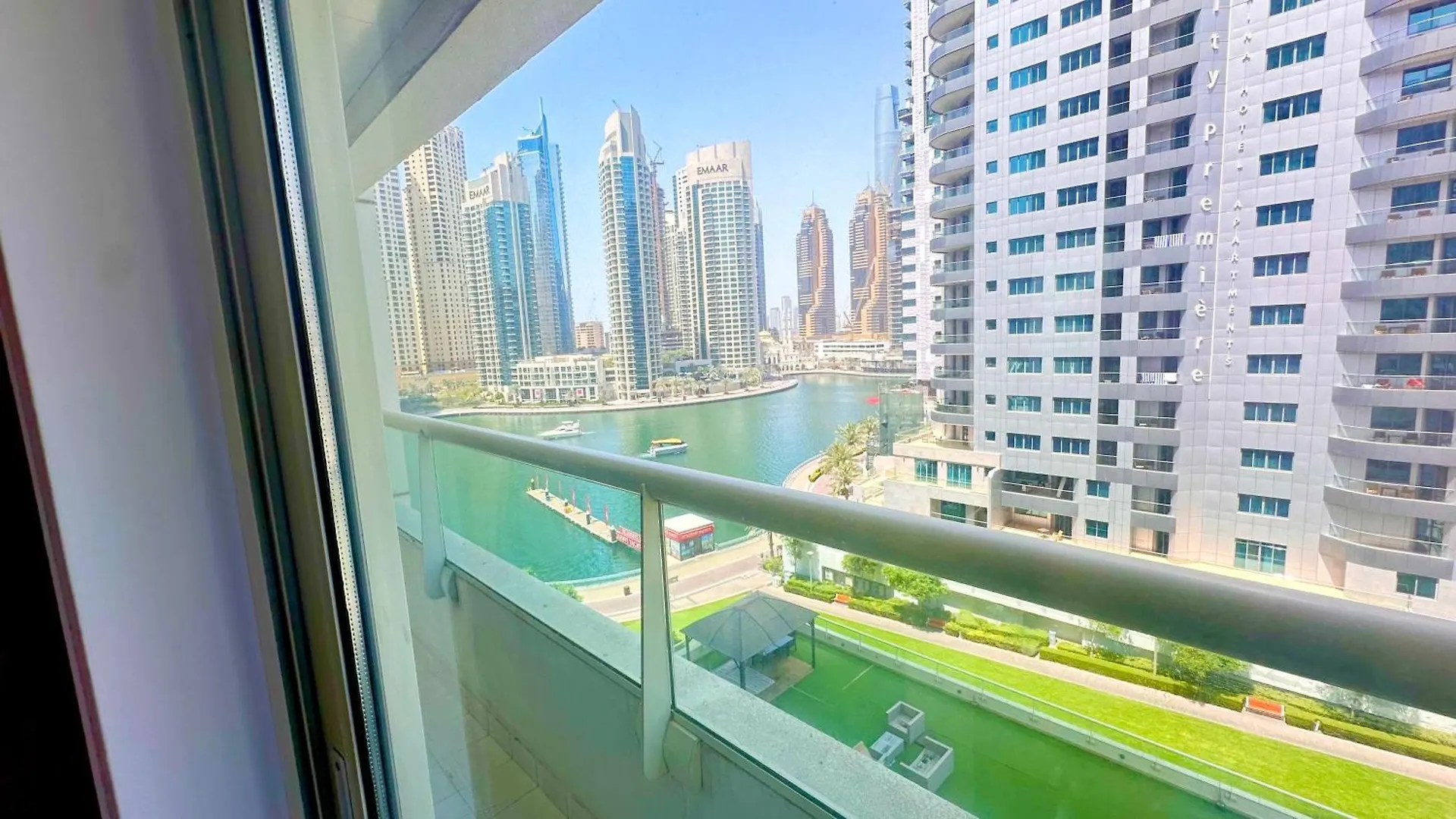 Spacious Modern 2 Bedroom Apartment Marina View 5 Min From Tram Dubai