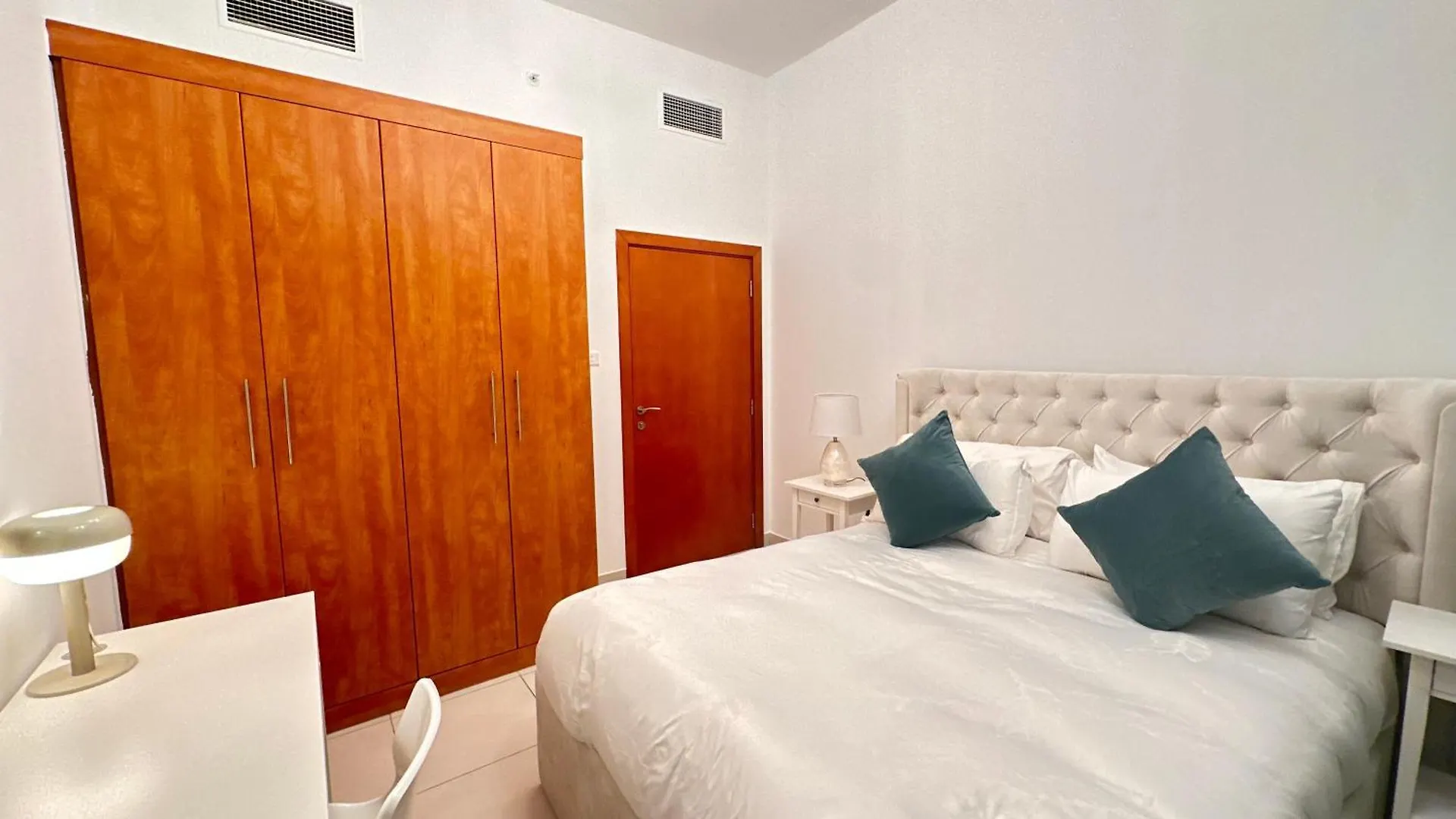 2 Bedroom Apartment In The Heart Of Marina, Sea View 5 Min From Tram Dubai United Arab Emirates